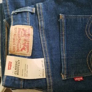NWT Levi's Jeans, sz 4